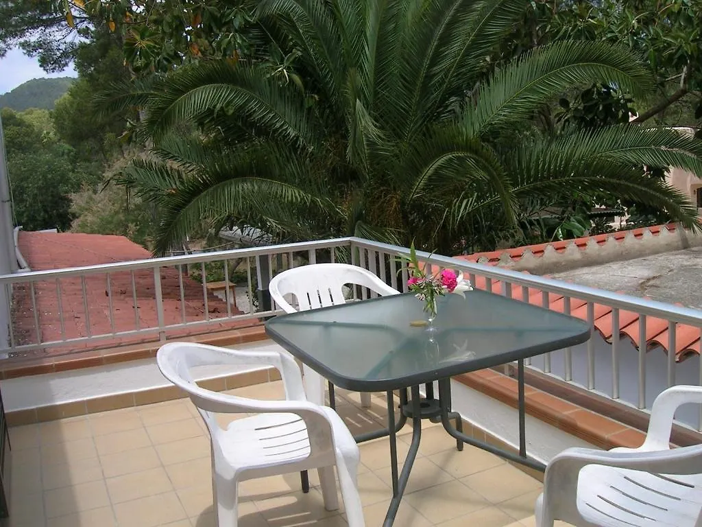 Pension Las Tres Golondrinas Playa DPlaya Des Figueral 0*,